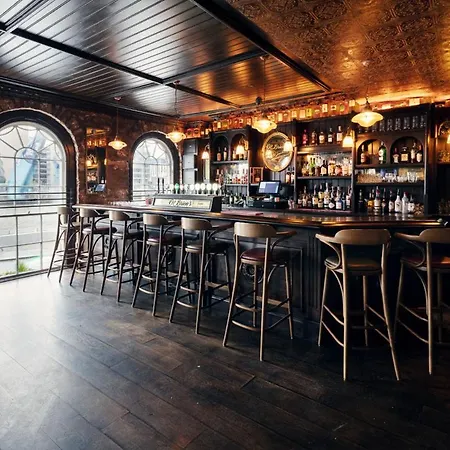 The Ferryman Townhouse Hotel 2*