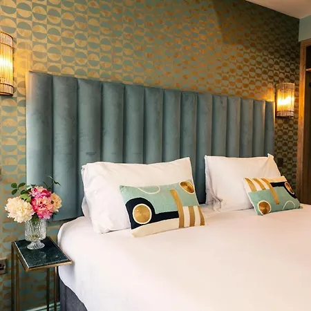 The Ferryman Townhouse Hotel