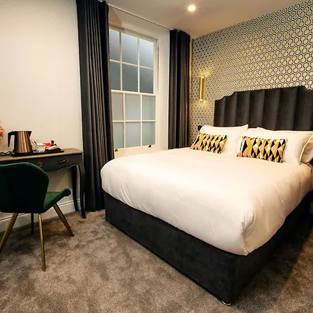 The Ferryman Townhouse Hotel 2*