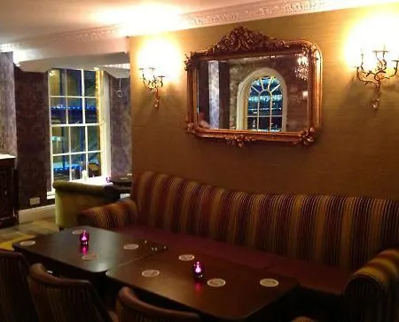 The Ferryman Townhouse فندق 2*