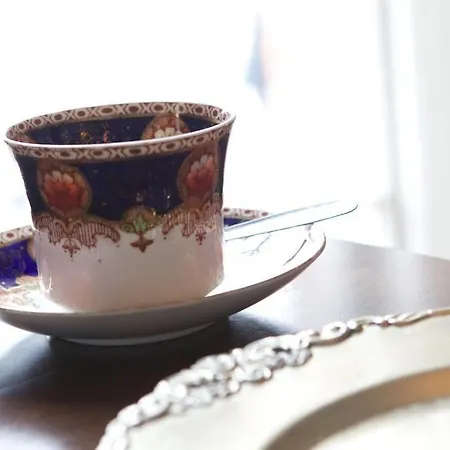 The Ferryman Townhouse 2* Dublin