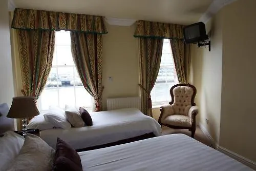 The Ferryman Townhouse Отель