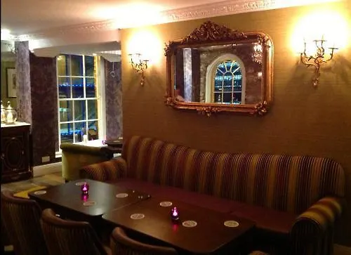 The Ferryman Townhouse Szálloda 2*