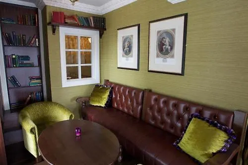 The Ferryman Townhouse 2* Dublin