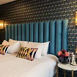 The Ferryman Townhouse Szálloda 2*