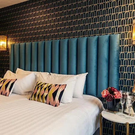 The Ferryman Townhouse Hotel 2*